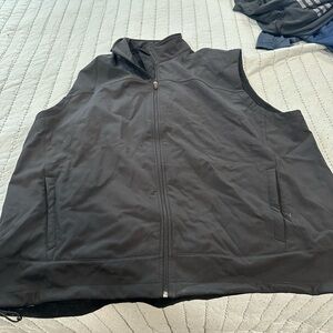 Women's Black Sleeveless Vest